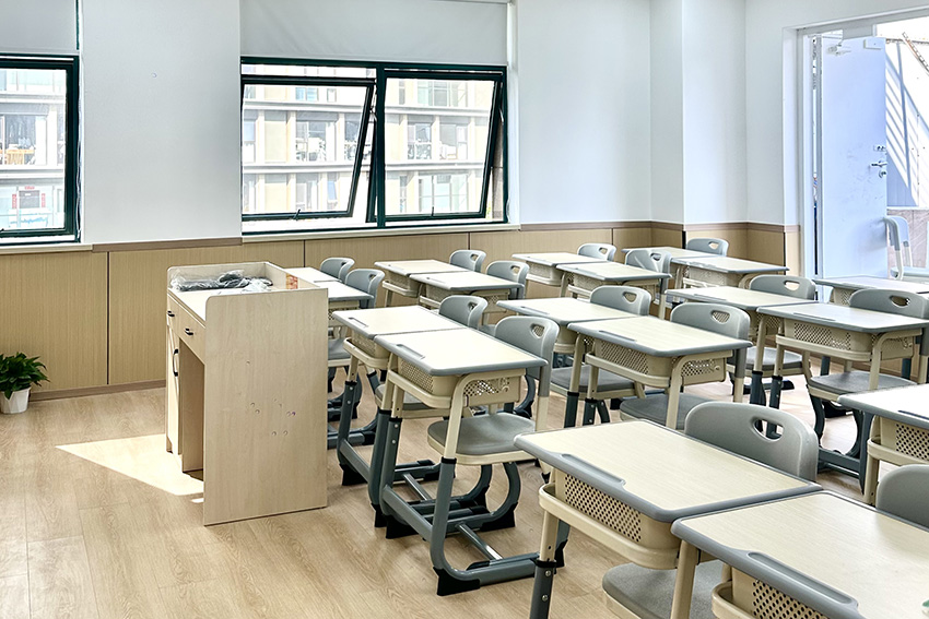 上海新(xin)舟素養_教室環境照片